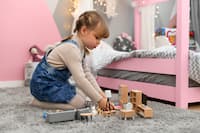 close-up-child-playing-her-room